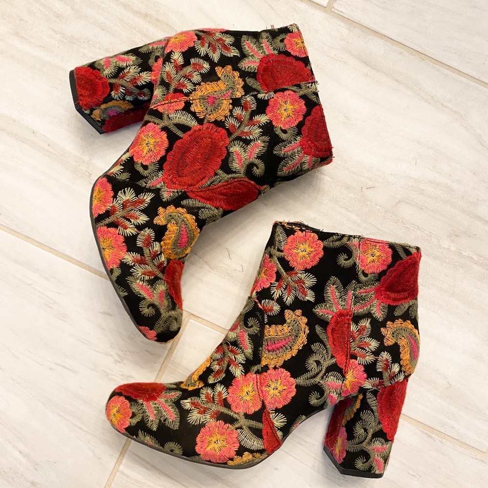 MIA Rosebud Embroidered Booties